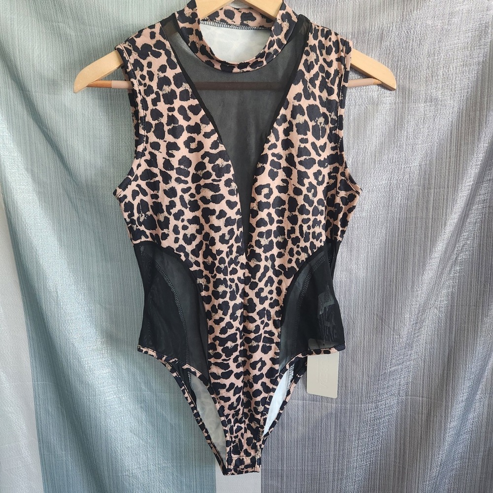 Musera Leopard Print Mesh Panel Mock Neck Bodysuit Size M NWT Mob Wife Edgy Glam